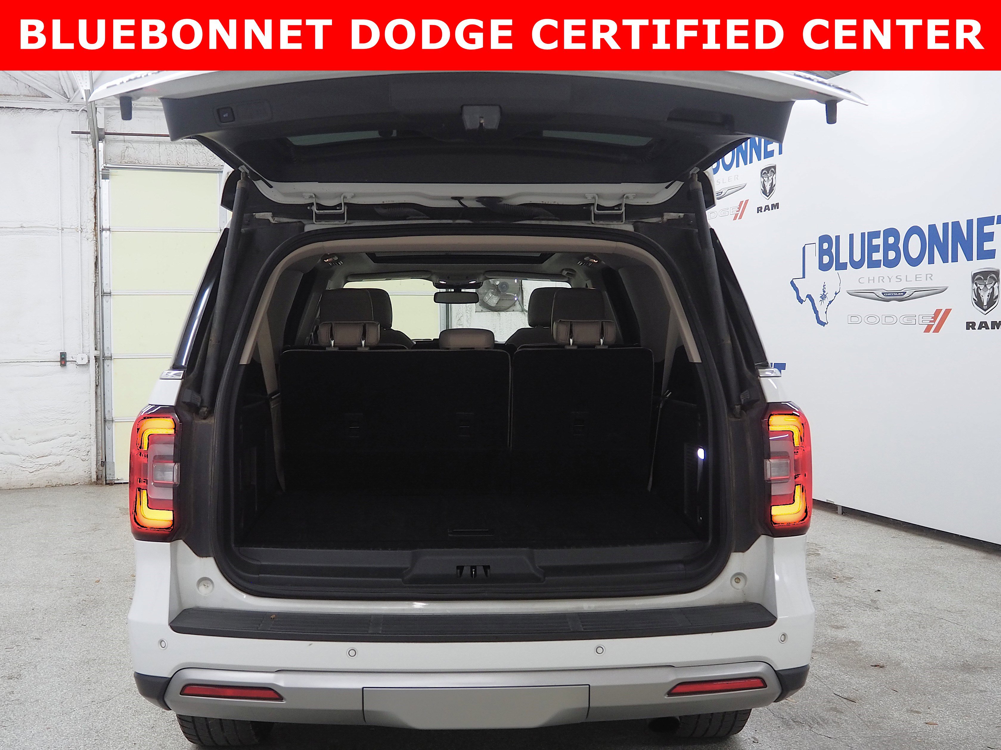 2023 Ford Expedition MAX Limited photo 4