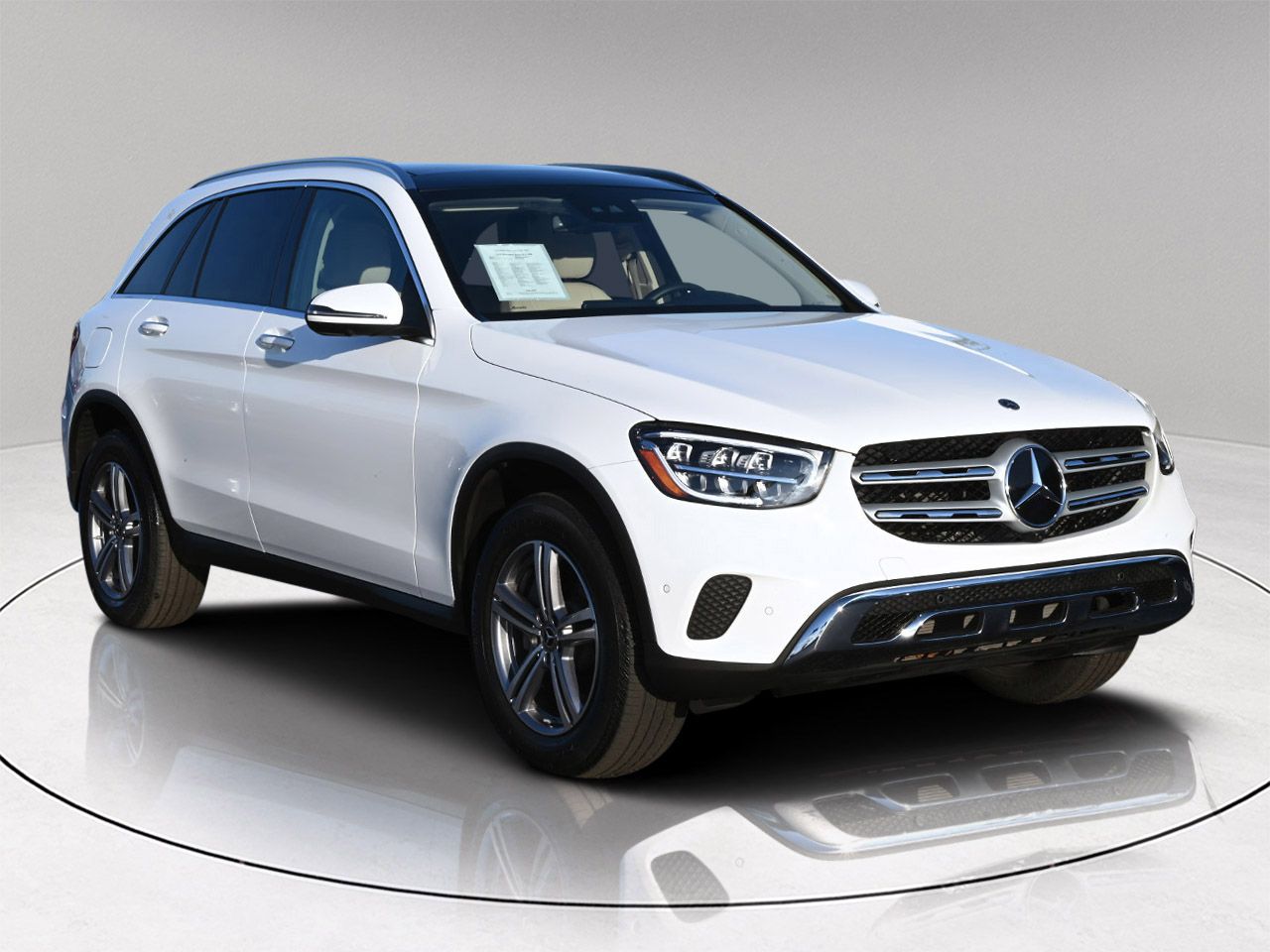 2022 Mercedes-Benz GLC GLC300's photo