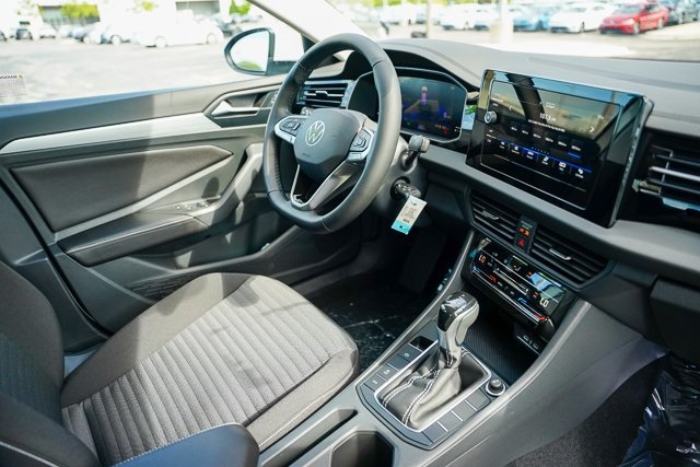 2025 Volkswagen Jetta 1.5T S photo 30