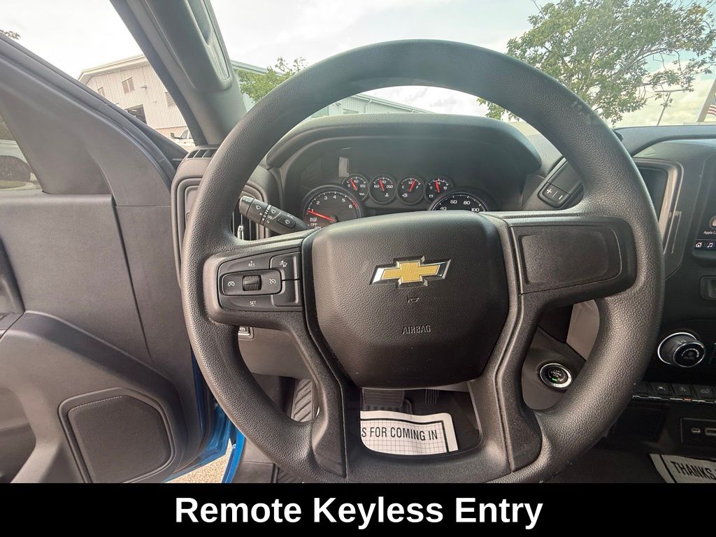 2023 Chevrolet Silverado 1500 Custom photo 16
