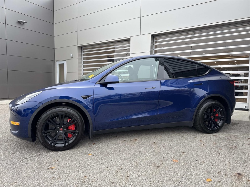 2023 Tesla Model Y Long Range photo 3