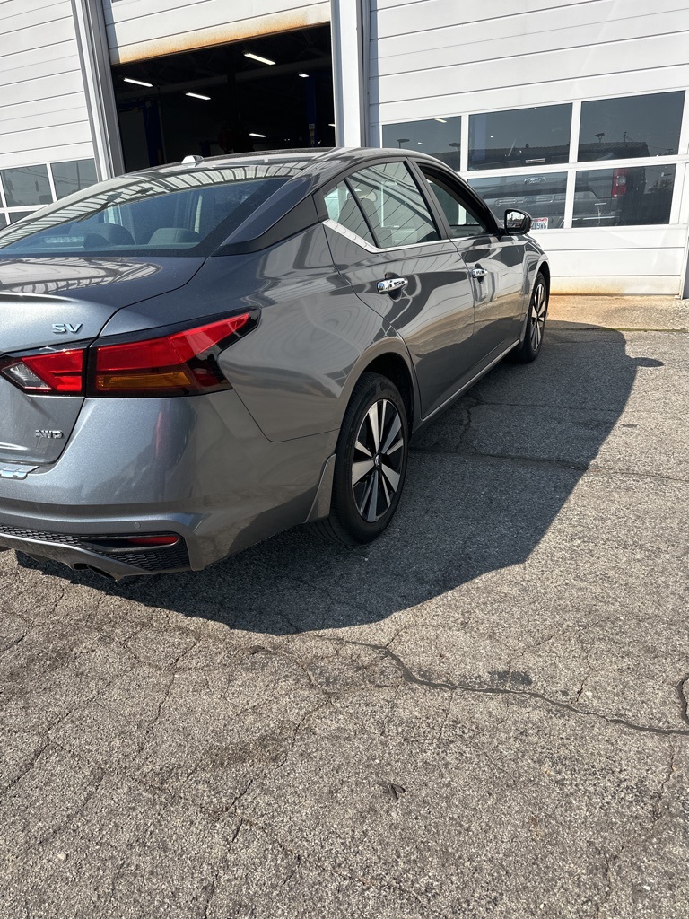 2022 Nissan Altima 2.5 SV photo 4