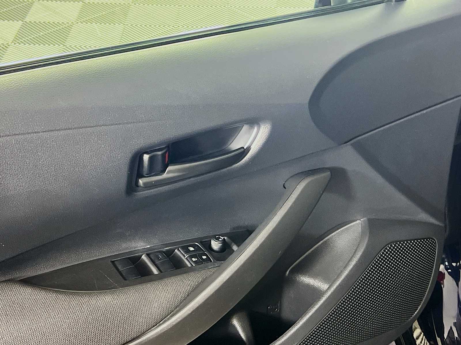 2024 Toyota Corolla LE photo 17