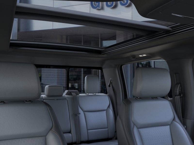 2025 Ford F-150 Lightning Lariat photo 21