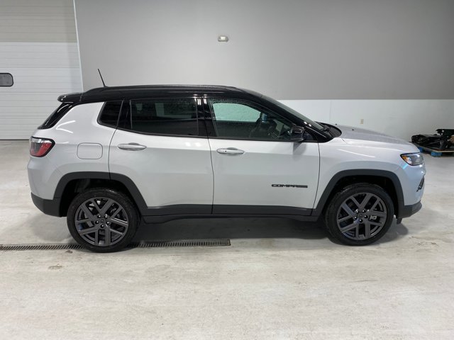 2026 Jeep Compass Limited Altitude photo 3
