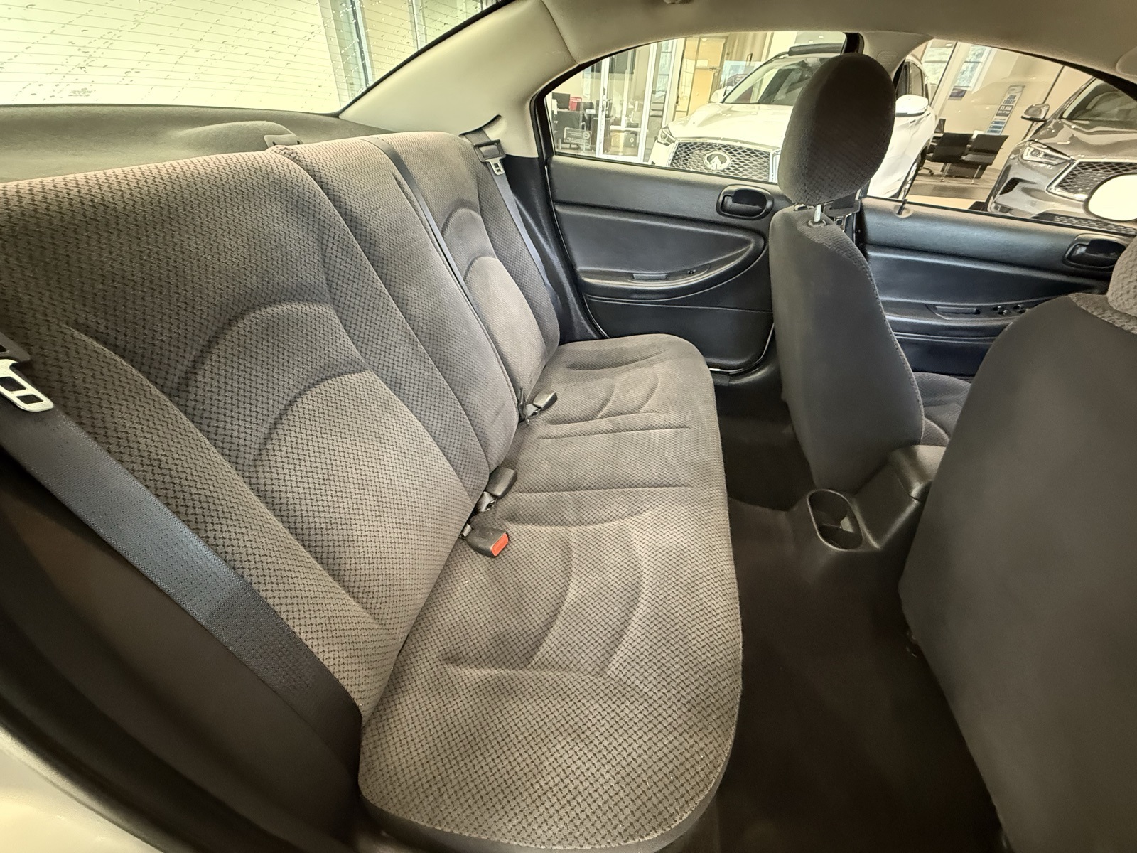 2005 Dodge Stratus SXT photo 28