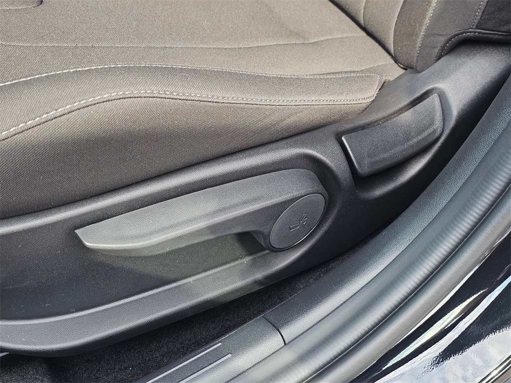 2024 Hyundai Elantra SEL Convenience photo 23