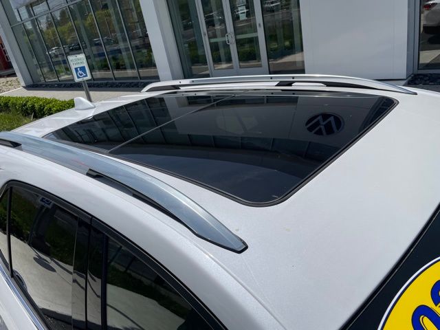 2023 Chevrolet Equinox Premier photo 2