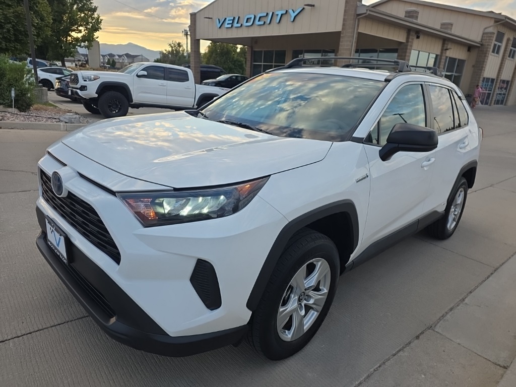 2020 Toyota RAV4 Hybrid LE photo 6