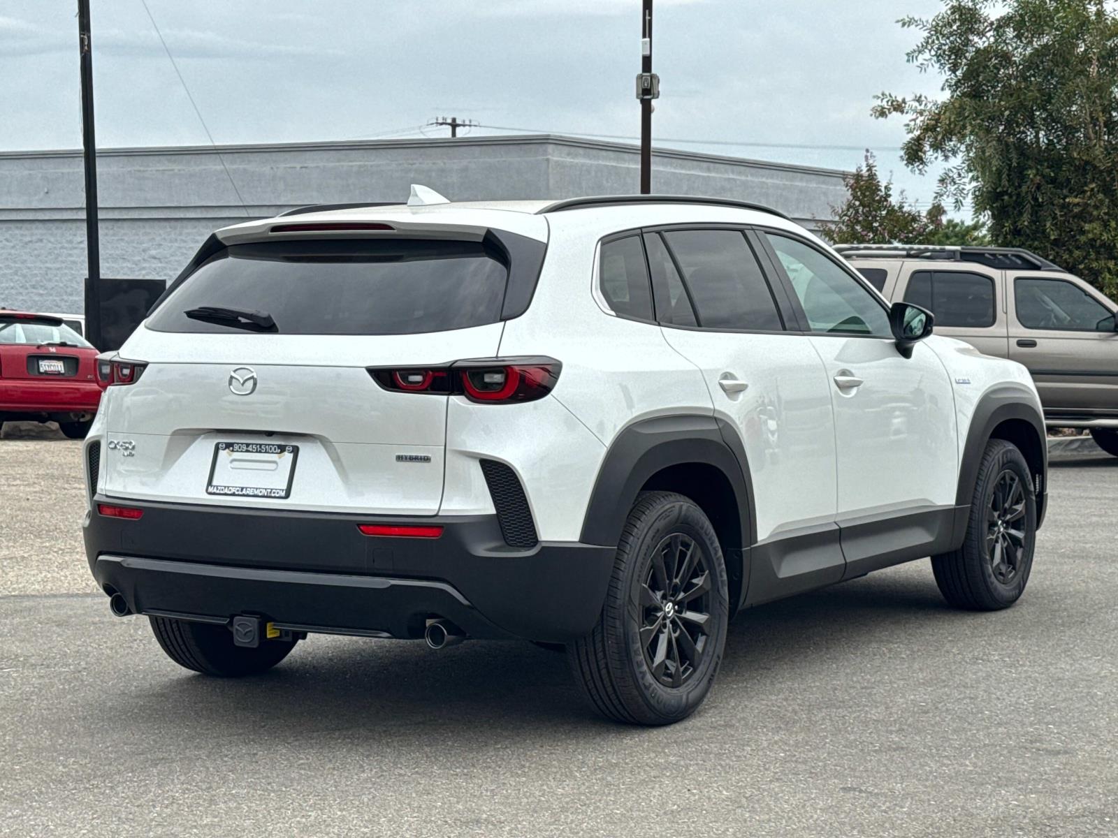 2025 Mazda CX-50 Premium photo 4