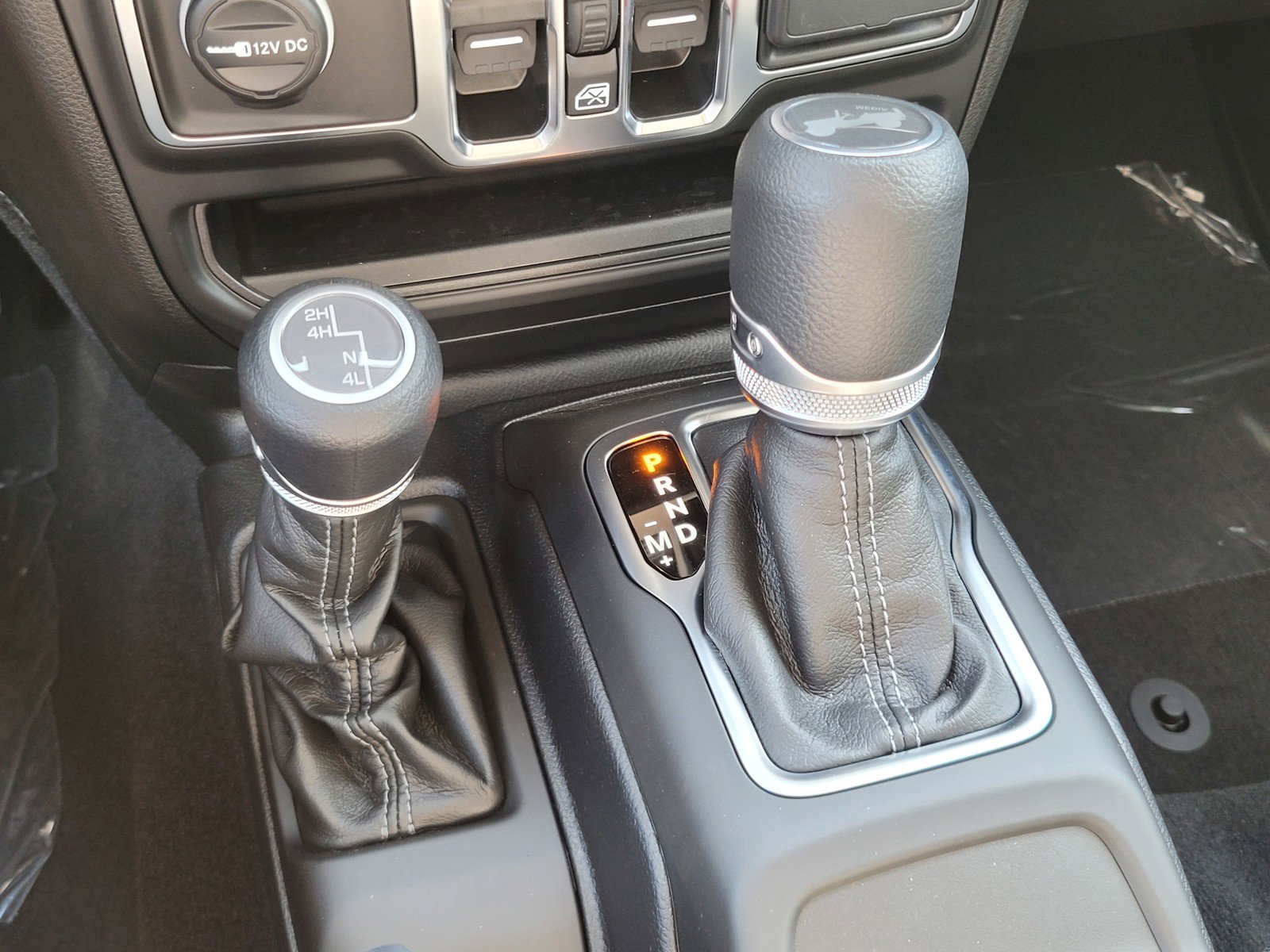 2025 Jeep Wrangler Sport S photo 10