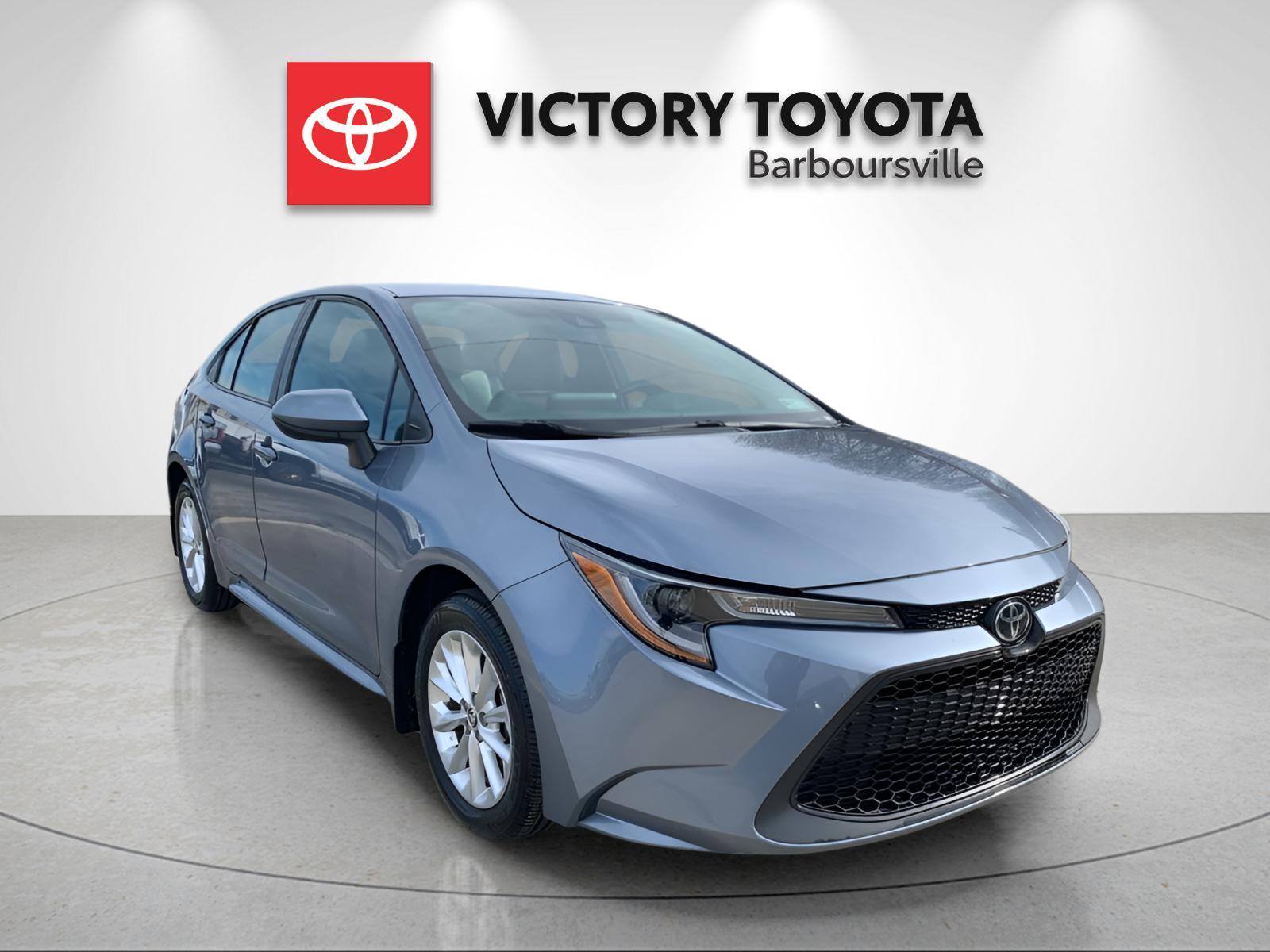 2022 Toyota Corolla LE's photo