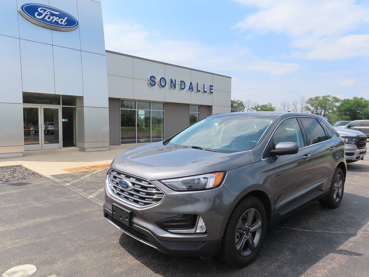 2022 Ford Edge SEL's photo