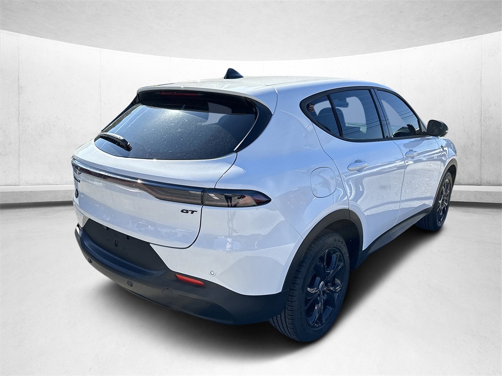 2025 Dodge Hornet GT photo 3