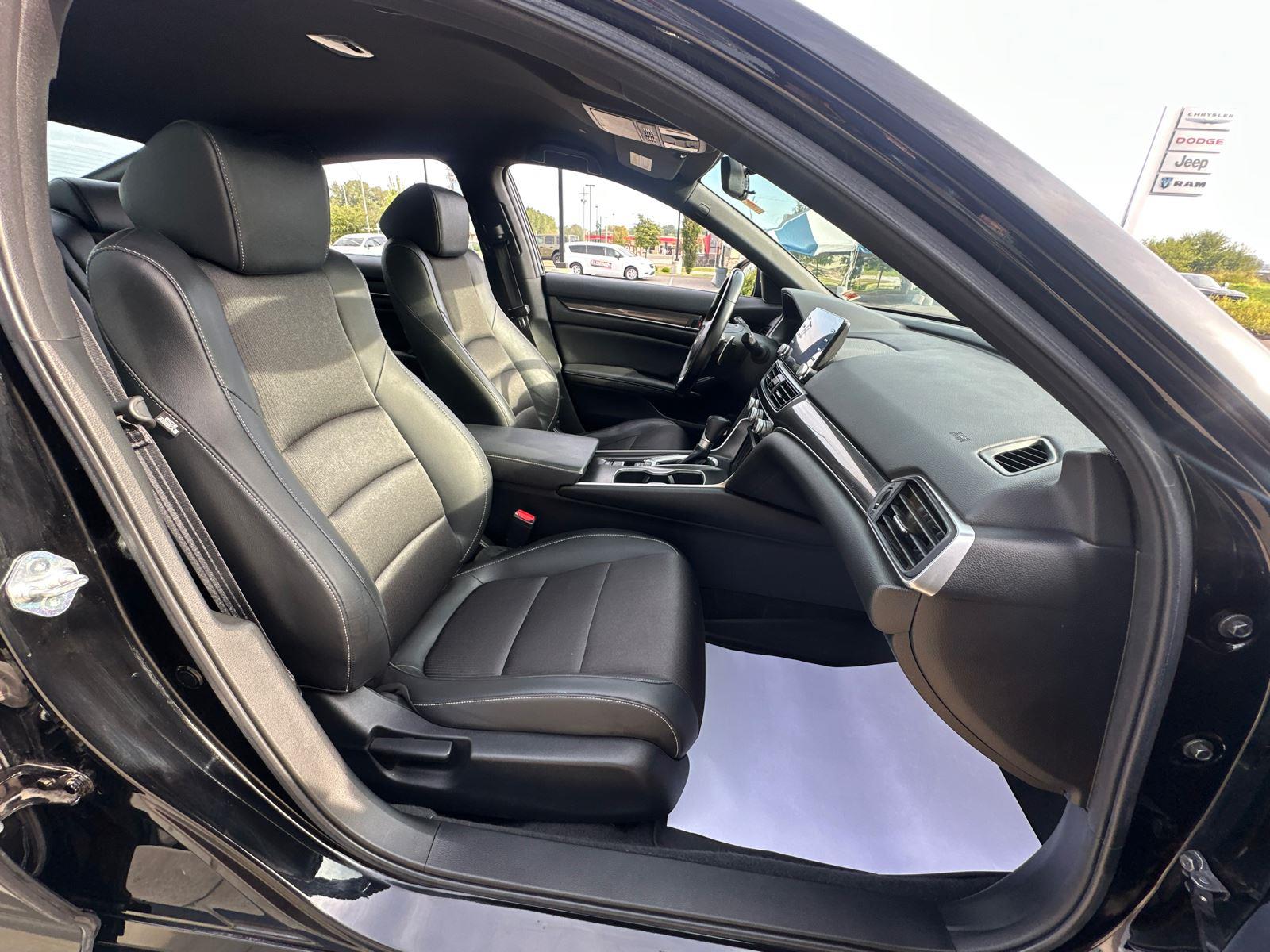 2022 Honda Accord Sport photo 25