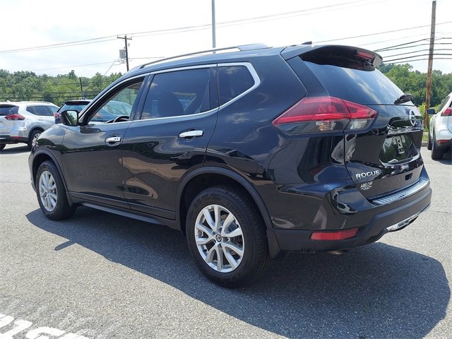 2018 Nissan Rogue SV photo 4