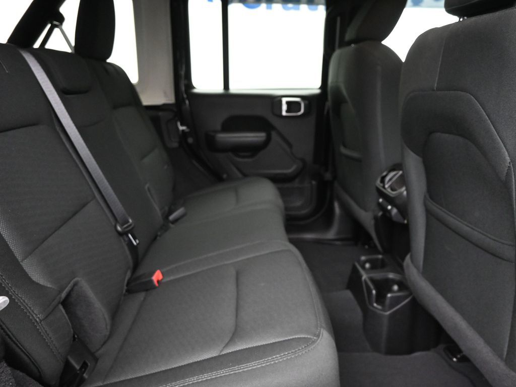 2020 Jeep Wrangler Unlimited Sport S photo 6