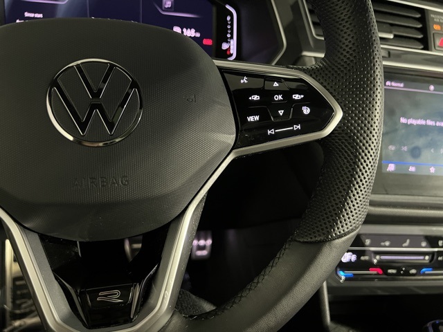 2024 Volkswagen Tiguan SEL R-Line Black photo 17