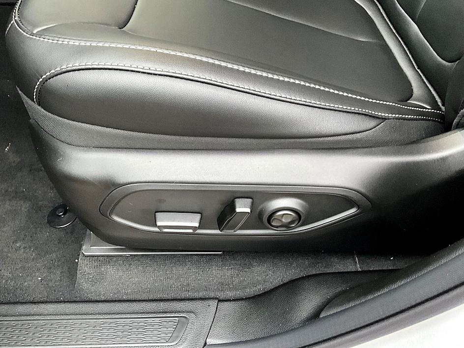 2025 Jeep Grand Cherokee Limited photo 15