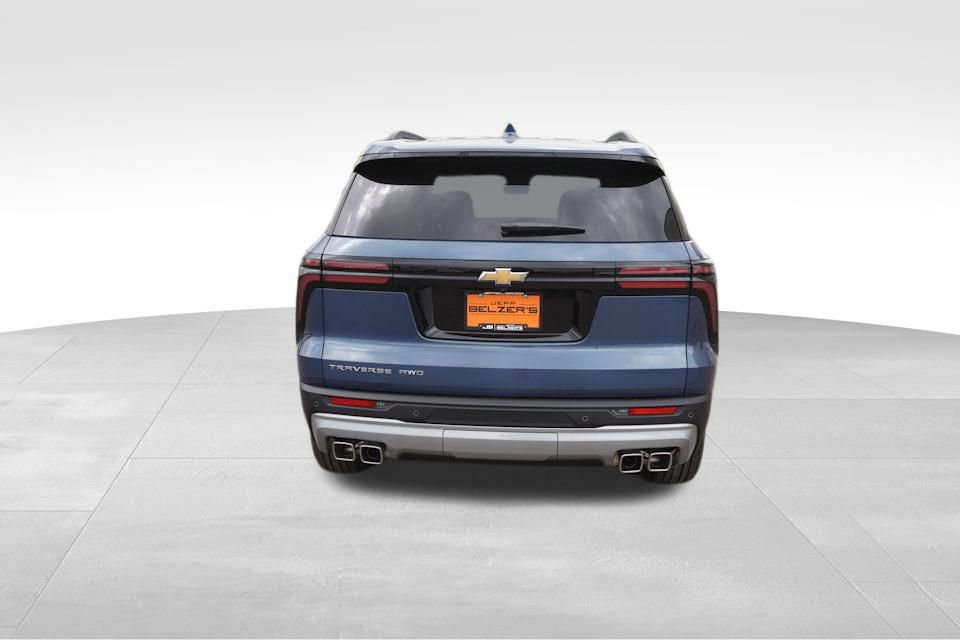 2025 Chevrolet Traverse photo 3