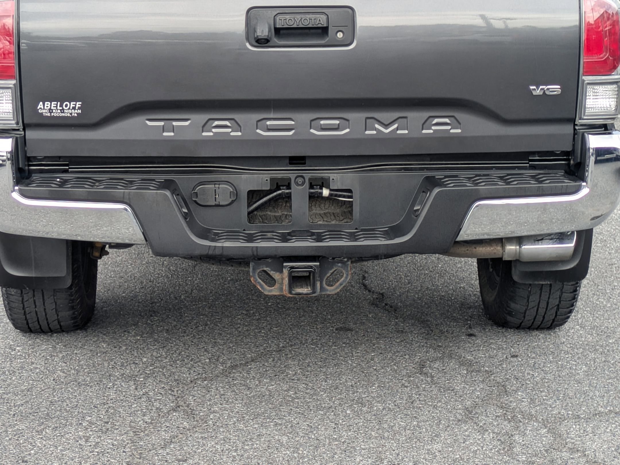 2020 Toyota Tacoma SR5 photo 24