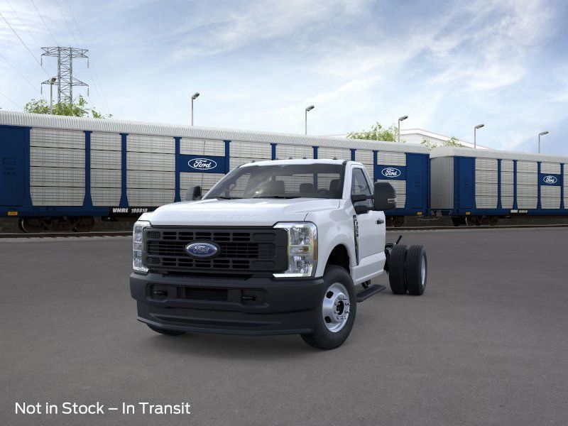 2026 Ford F-350 photo 3