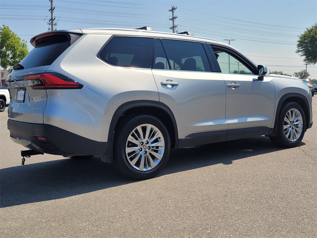 2024 Toyota Grand Highlander Platinum photo 2