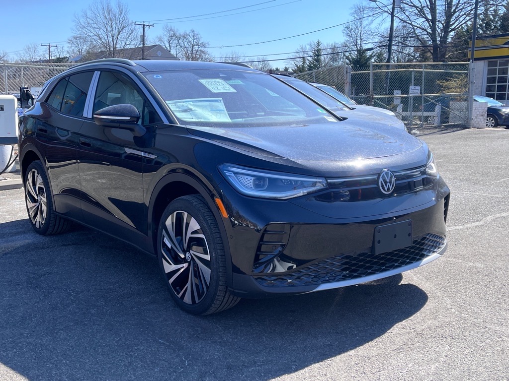 2025 Volkswagen ID.4 Pro Plus photo 2