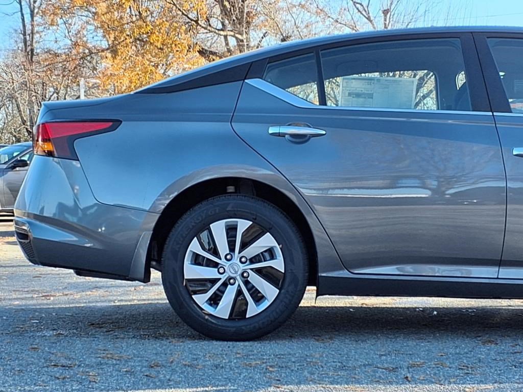 2025 Nissan Altima 2.5 S photo 6
