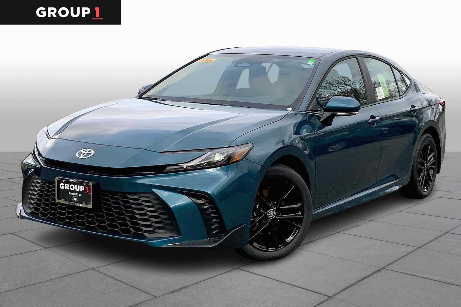 2026 Toyota Camry SE's photo