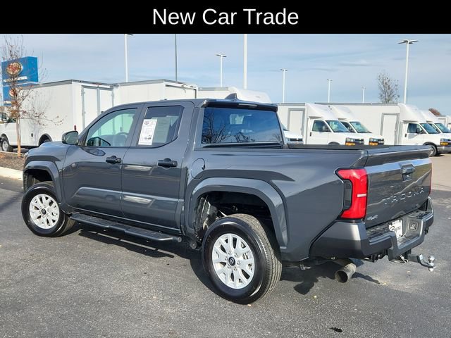 2025 Toyota Tacoma photo 3