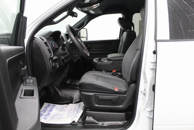2024 Ram 3500 Tradesman photo 17