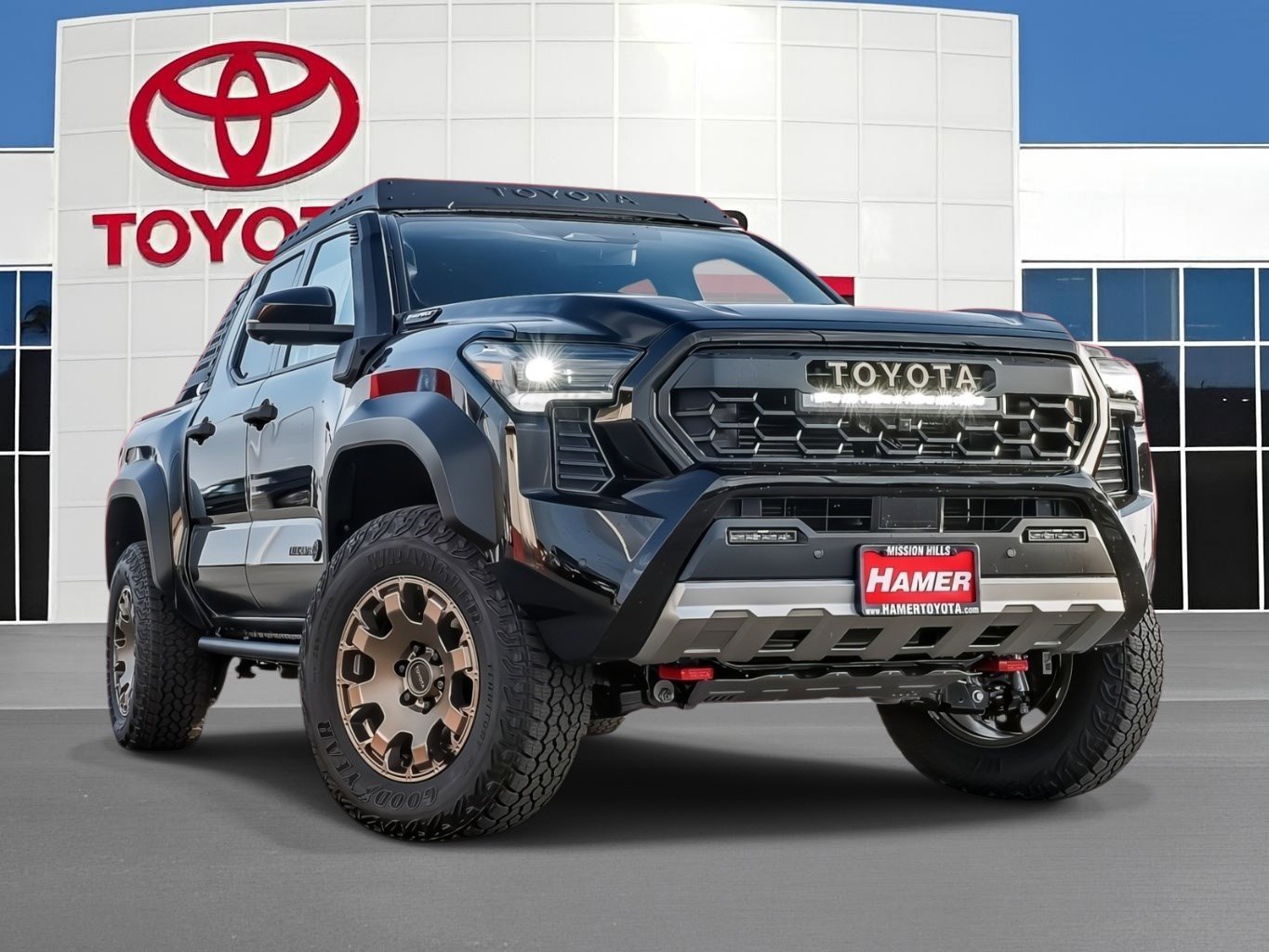 2025 Toyota Tacoma Trailhunter's photo