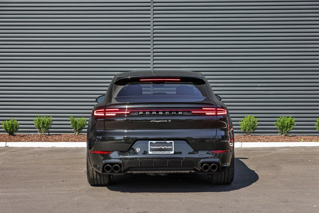 2026 Porsche Cayenne Coupe Base photo 5