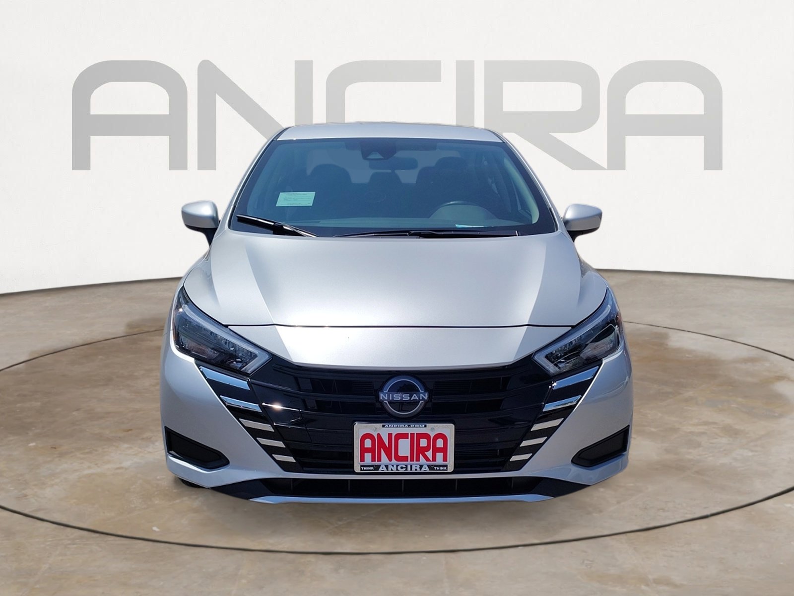 2025 Nissan Versa SV photo 4