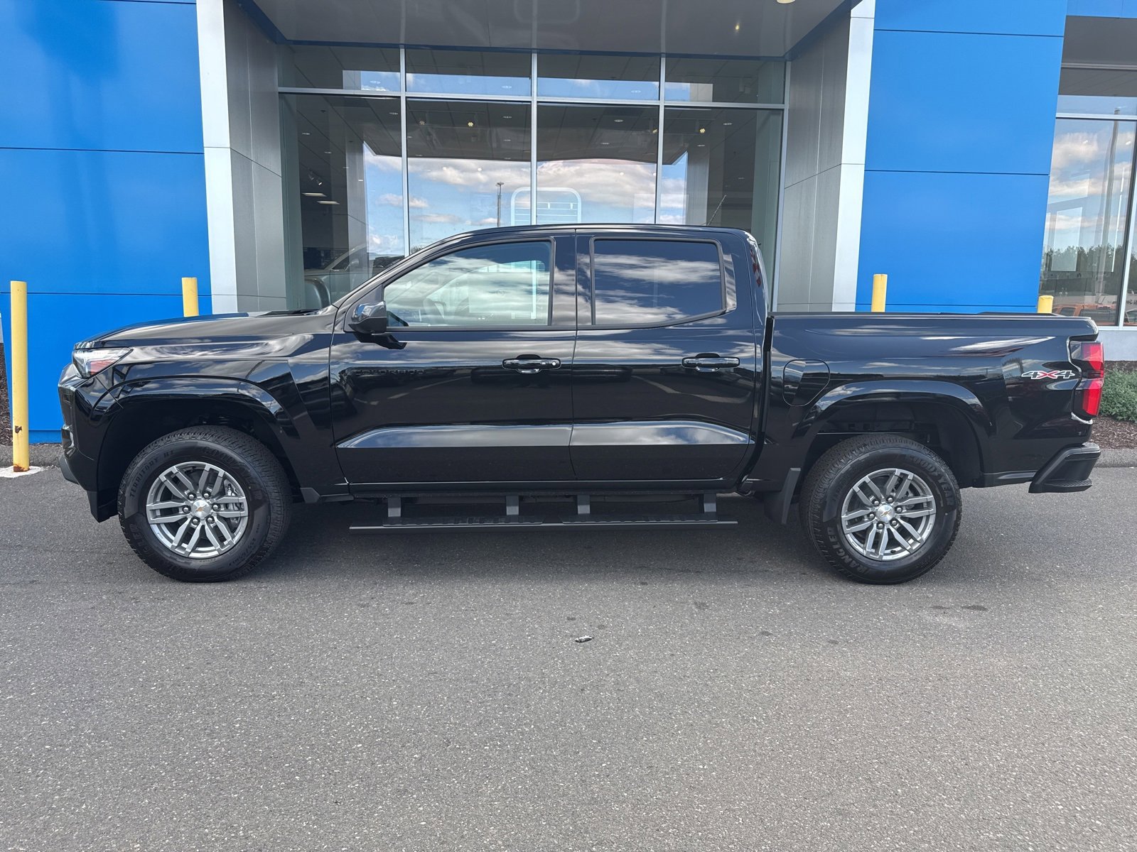 2026 Chevrolet Colorado LT photo 7