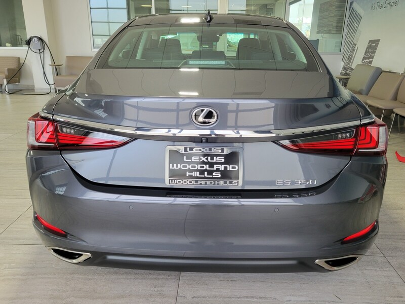 2023 Lexus ES 350 photo 4