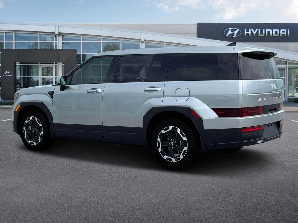 2025 Hyundai Santa Fe SE photo 4