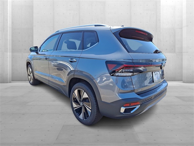 2025 Volkswagen Taos SE photo 2