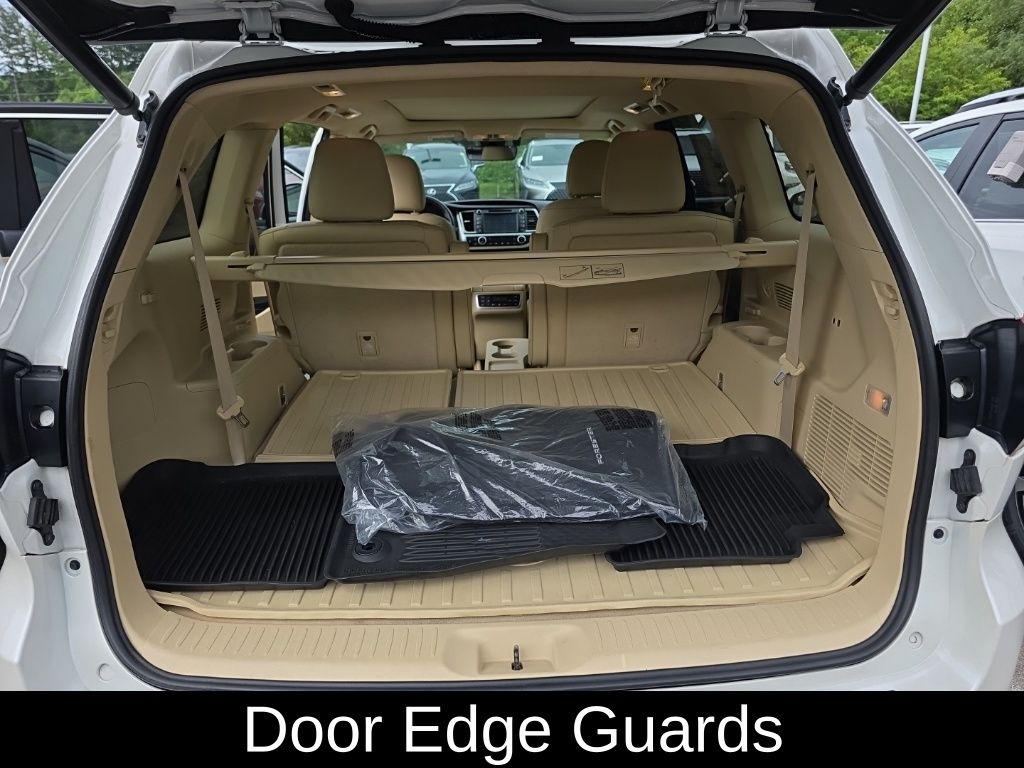2019 Toyota Highlander Limited Platinum photo 18
