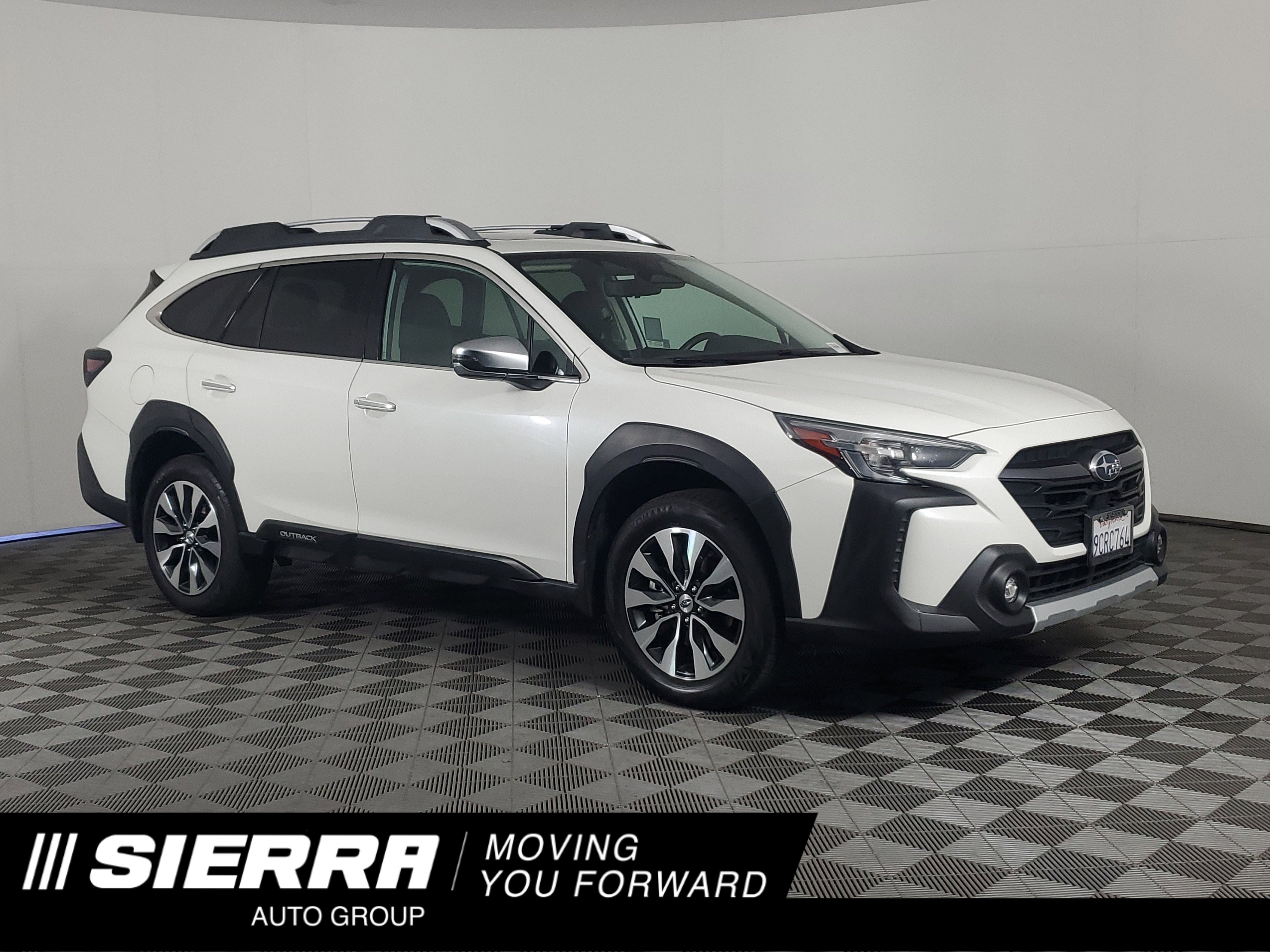 2023 Subaru Outback Touring's photo