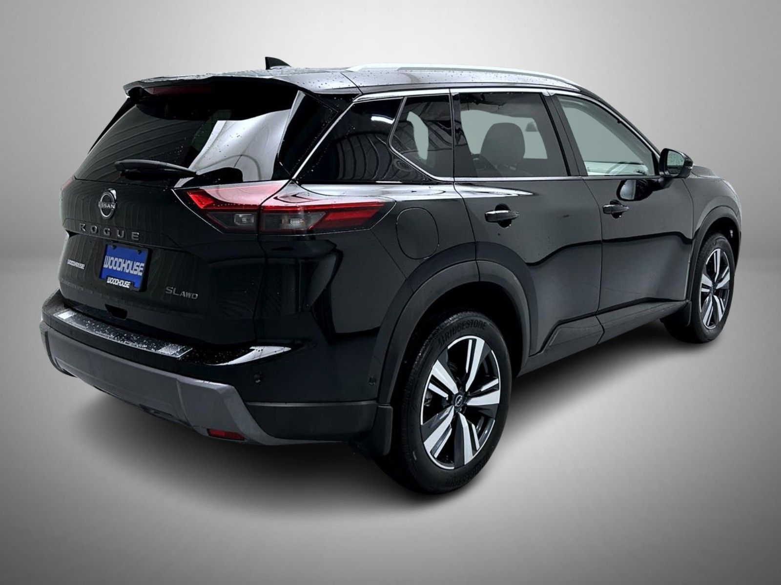 2024 Nissan Rogue SL photo 5
