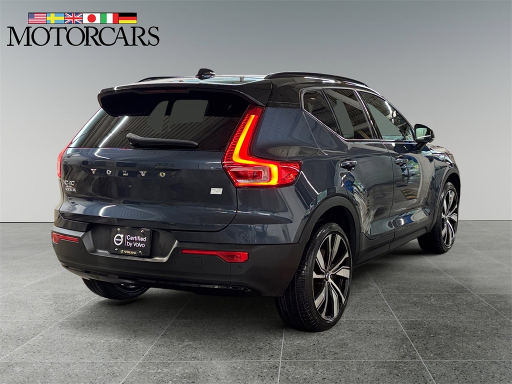 2022 Volvo XC40 Recharge P8 Plus photo 3