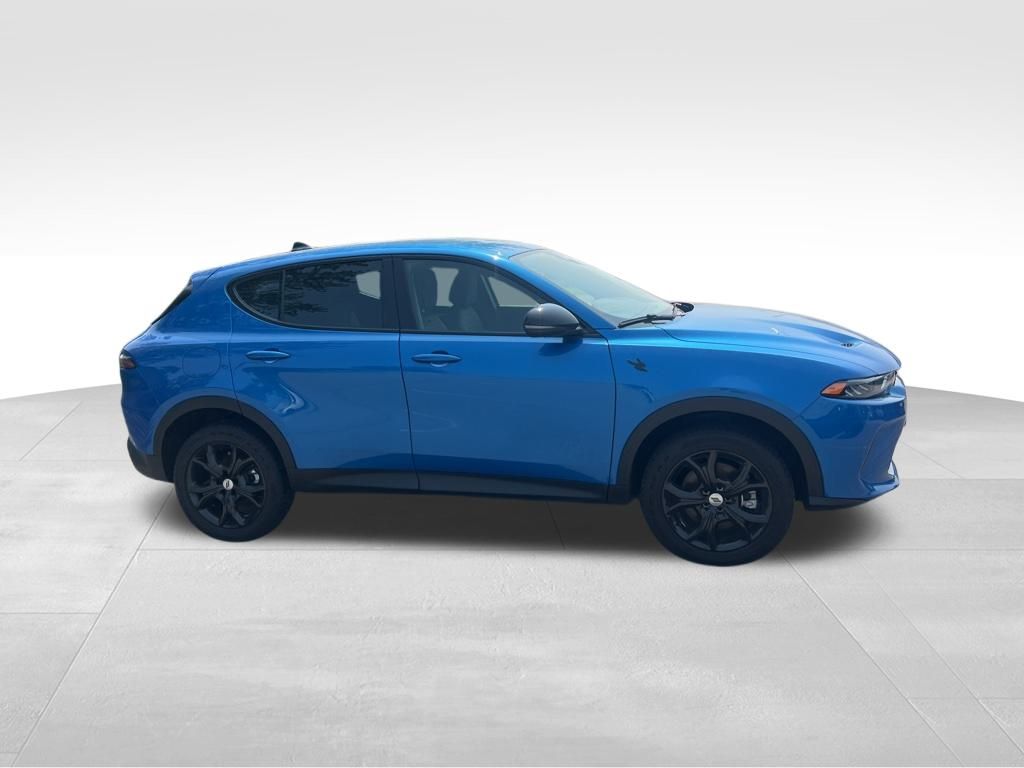 2024 Dodge Hornet GT photo 2