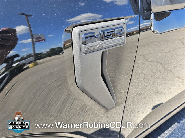 2022 Ford F-150 XL STX photo 16