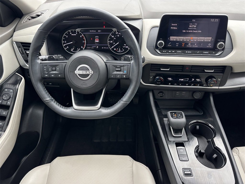 2024 Nissan Rogue SV photo 2