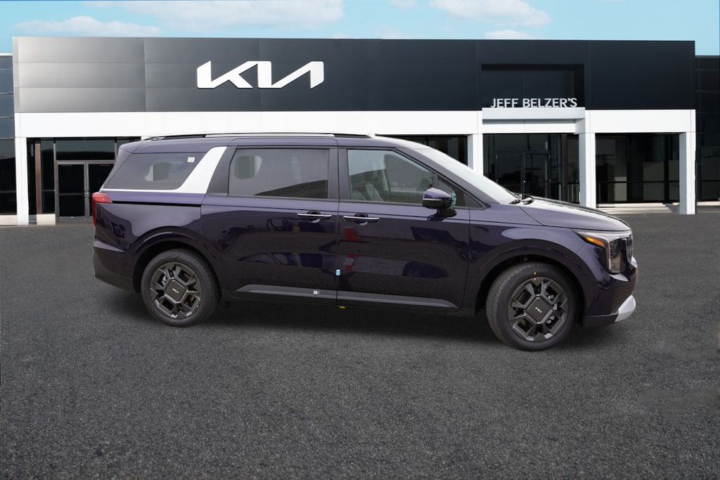 2026 Kia Carnival EX photo 2