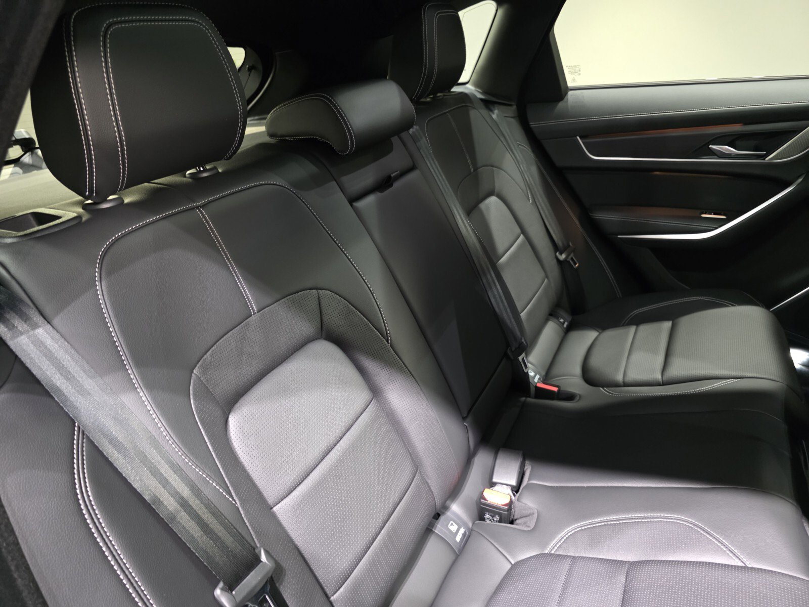 2026 Jaguar F-PACE R-Dynamic S P250 photo 21