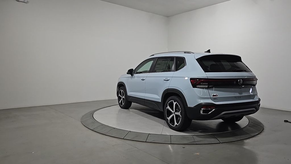 2025 Volkswagen Taos SEL photo 2