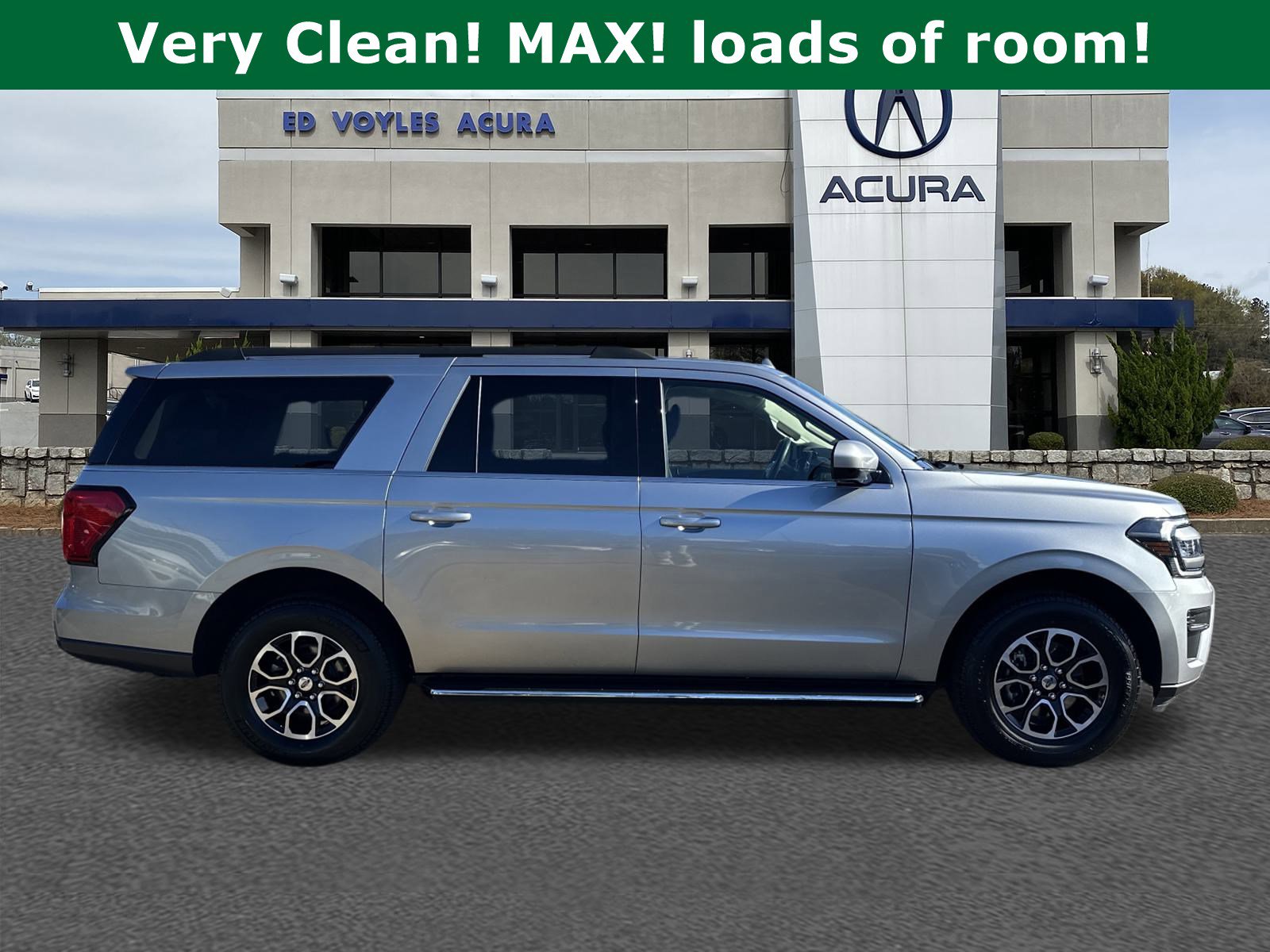 2023 Ford Expedition MAX XLT photo 4